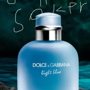 Dolce & Gabbana Light Blue parfym - Fräsch parfym från Dolce & Gabbana, Light Blue. Flaskan är matt blå med silverdetaljer och rundad form. Perfekt för dig som gillar lätta, friska dofter med en modern känsla. Snygg design som sticker ut på hyllan.