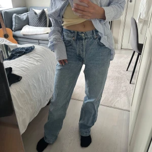 Jeans från Barbara (köpta på Nelly) - Jeans köpta på Nelly med märket Barbara. Köpa för 500kr. Säljer pga att de inte används. 