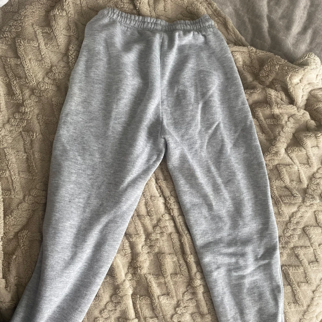 Grå mjukisbyxor från Hoodrich XS - 1