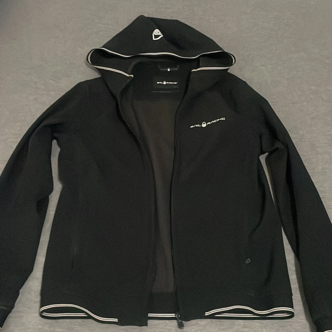 Svart softshelljacka Sail Racing S