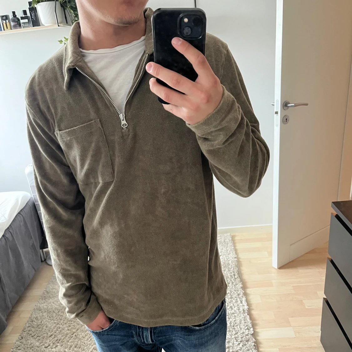 Olivgrön half zip tröja från East West, storlek M