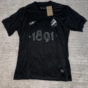 AIK limited edition - Helt ny AIK tröja med prislapp, oanvänd!
