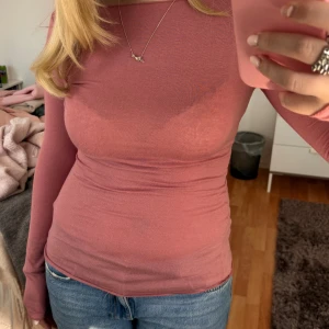 Rosa långärmad tröja Intimissimi - Superskön långärmad tröja från Intimissimi. Använd endast en gång! 💕Storlek M. 