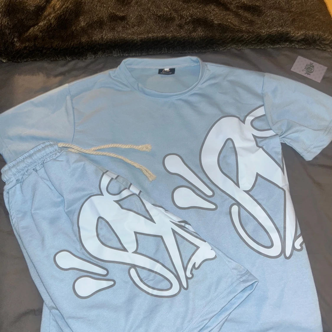 Syna world Ljusblå shorts med graffiti-tryck  - 3