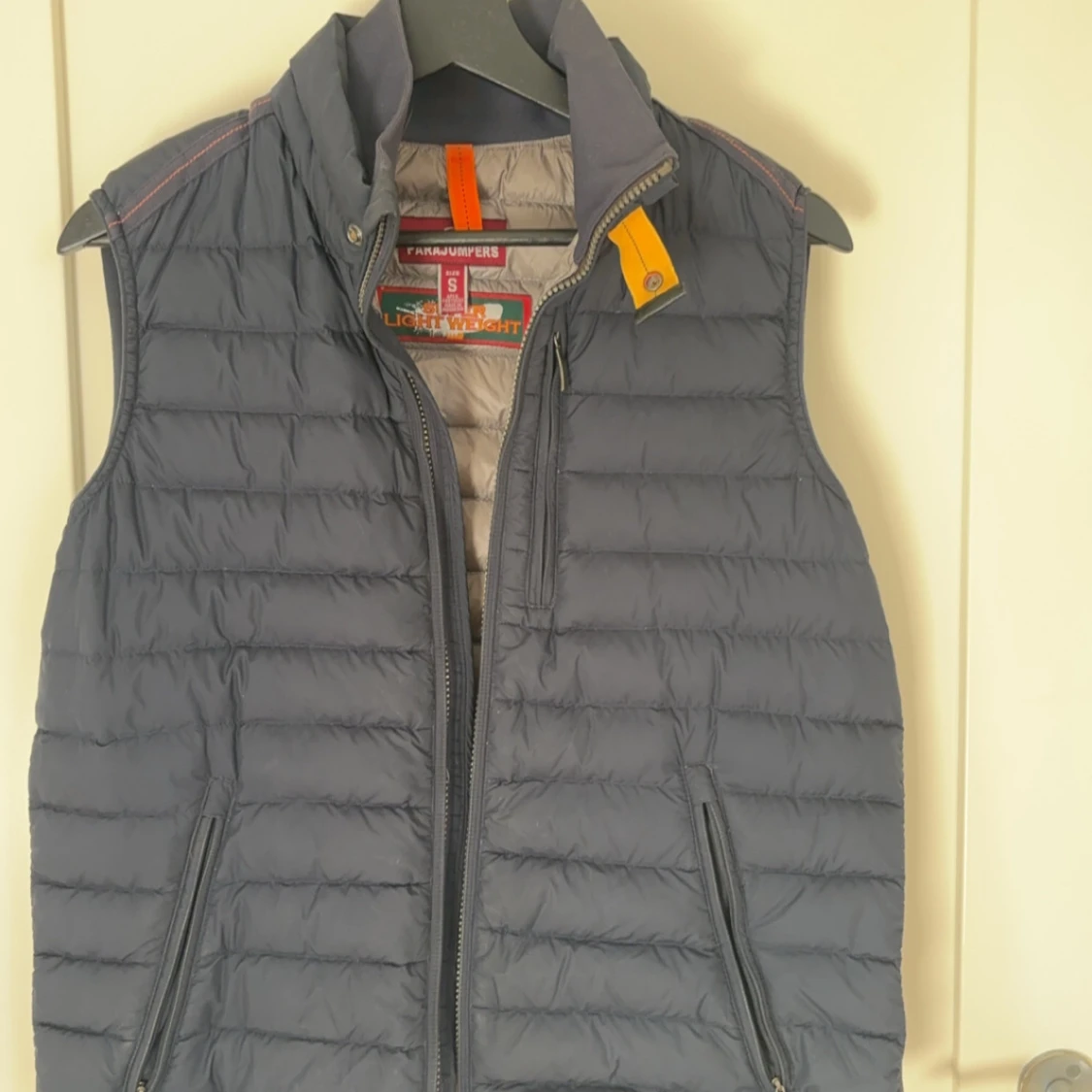 Blå dunväst från Parajumpers