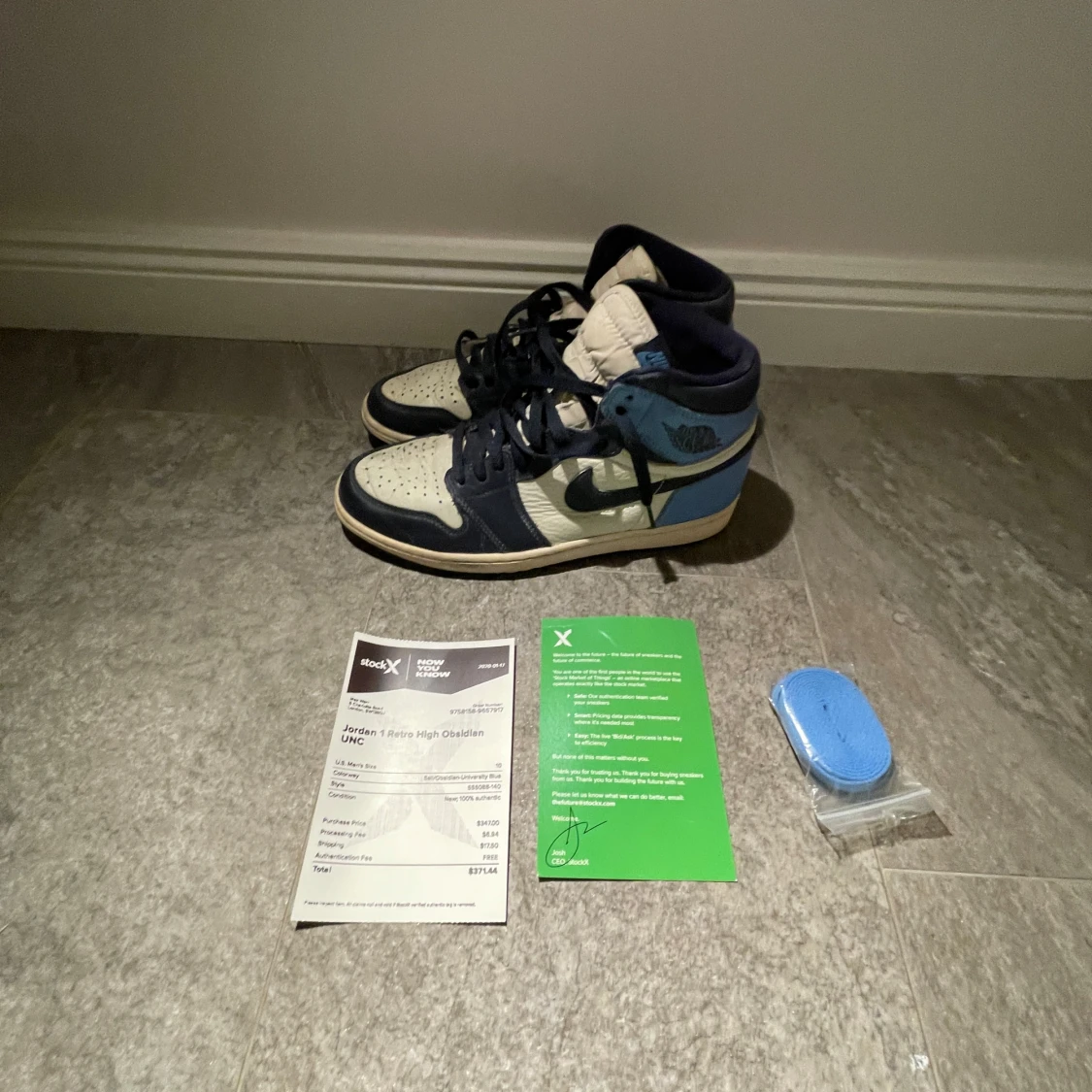 Nike Air Jordans High Obsidian - 2