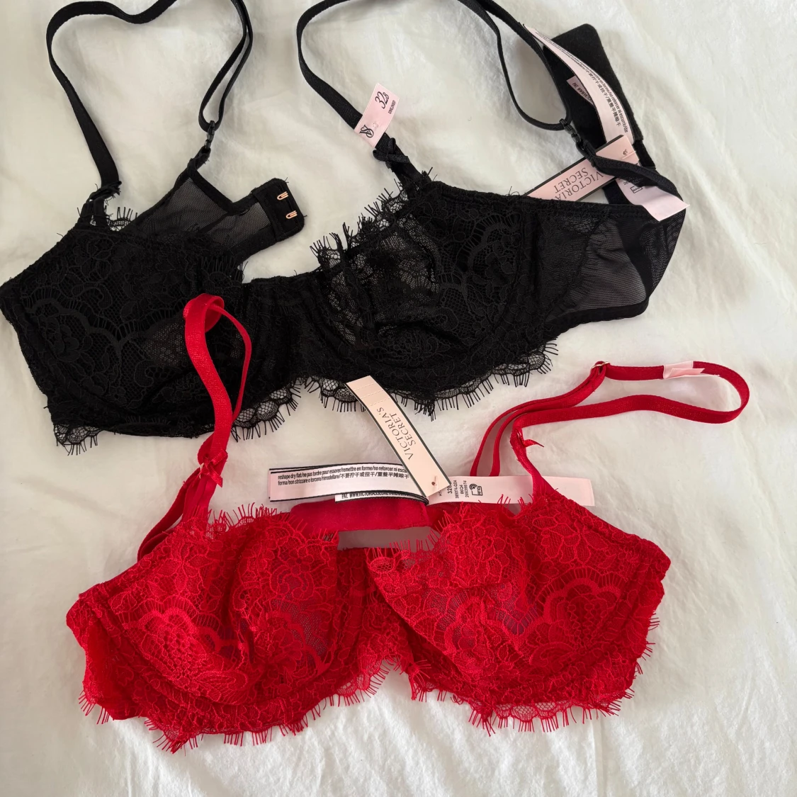 Röd spets-bh från Victoria's Secret