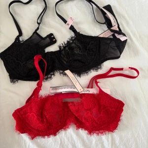 Röd spets-bh från Victoria's Secret - Helt nya säljer pga fel storlek! Båda för 400 annard 250st⭐️⭐️