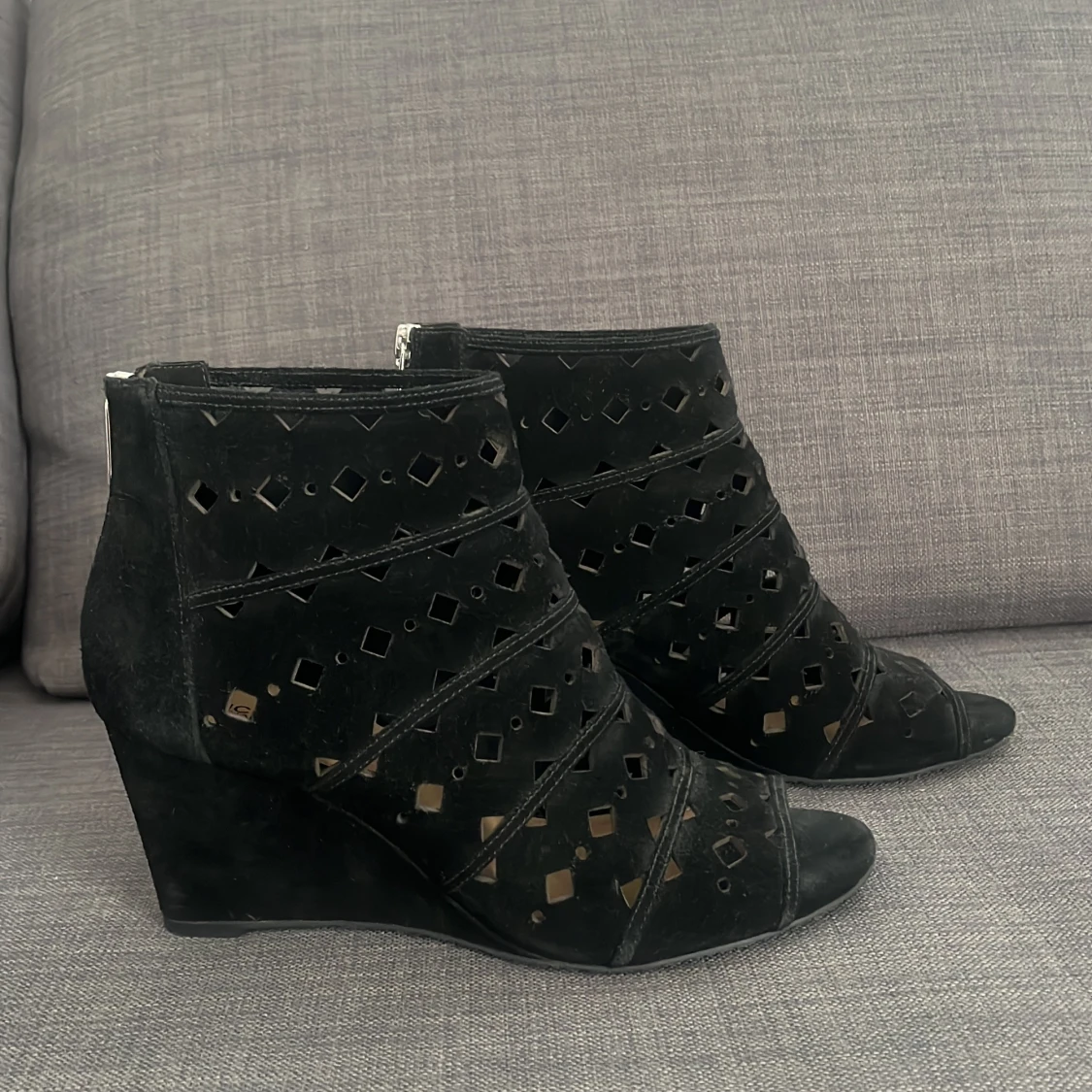 Svarta kilklackade boots från Michael Kors