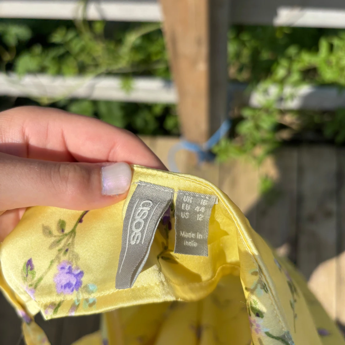 Gul blommig sommarklänning från ASOS - 1