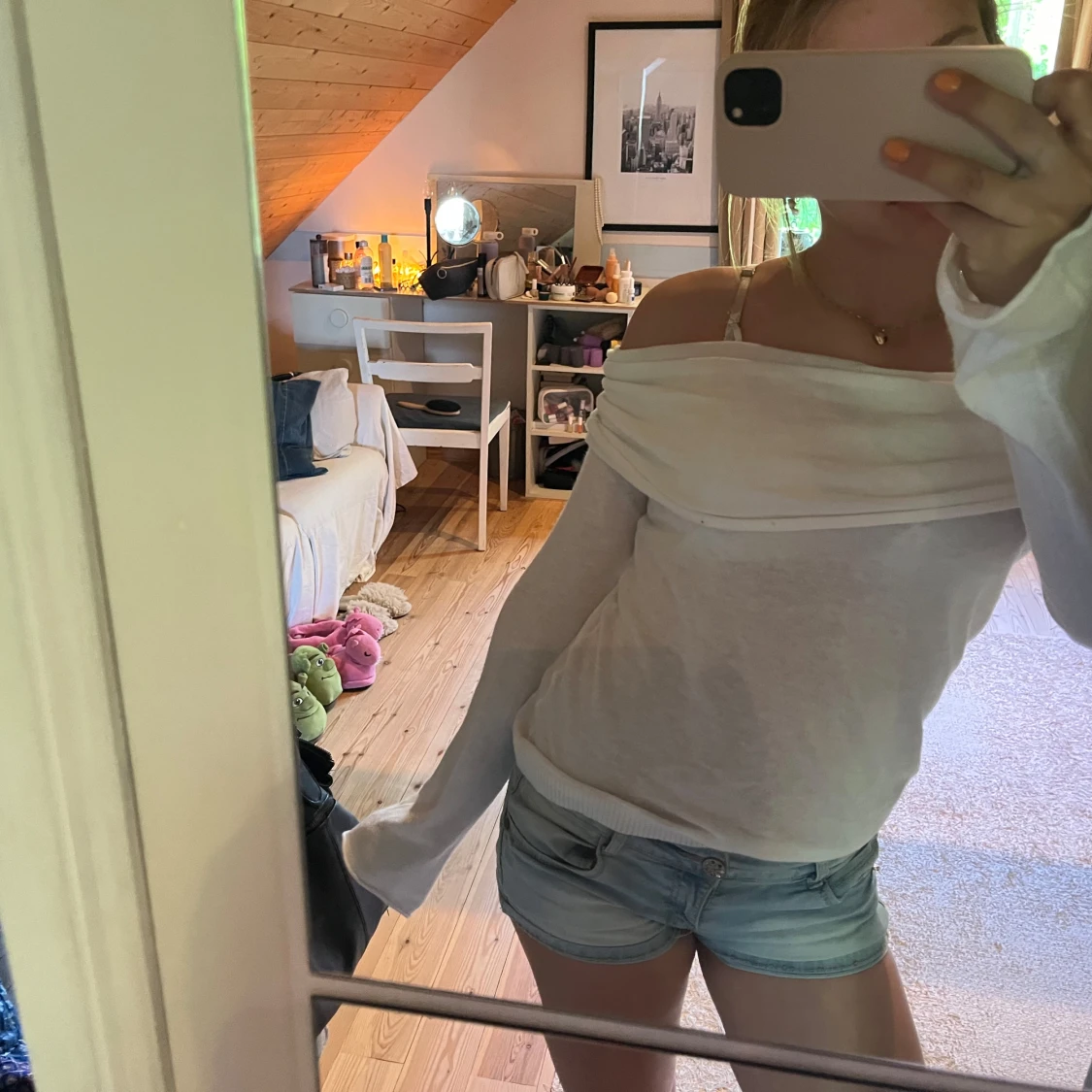 Vit offshoulder långärmad tröja