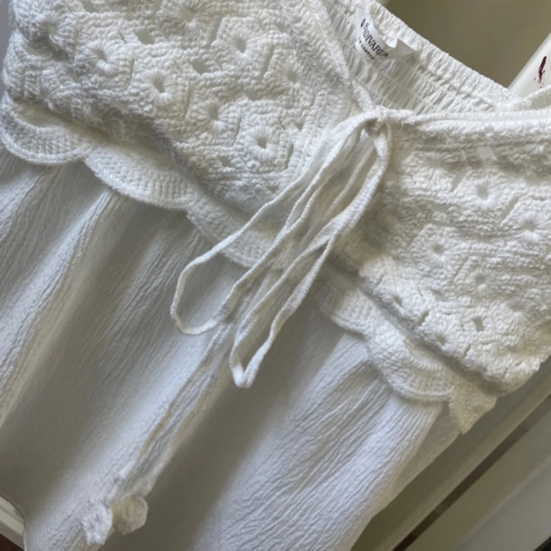 Vit virkad linnetopp  - 2