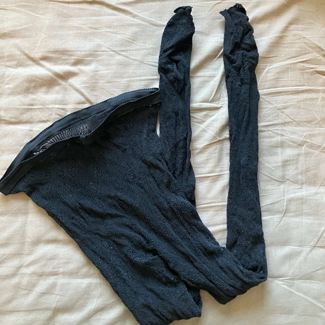 Svarta spetsstrumpbyxor med blommönster - 1