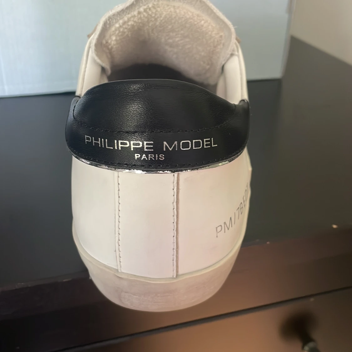 Vita sneakers från Philippe Model - 3