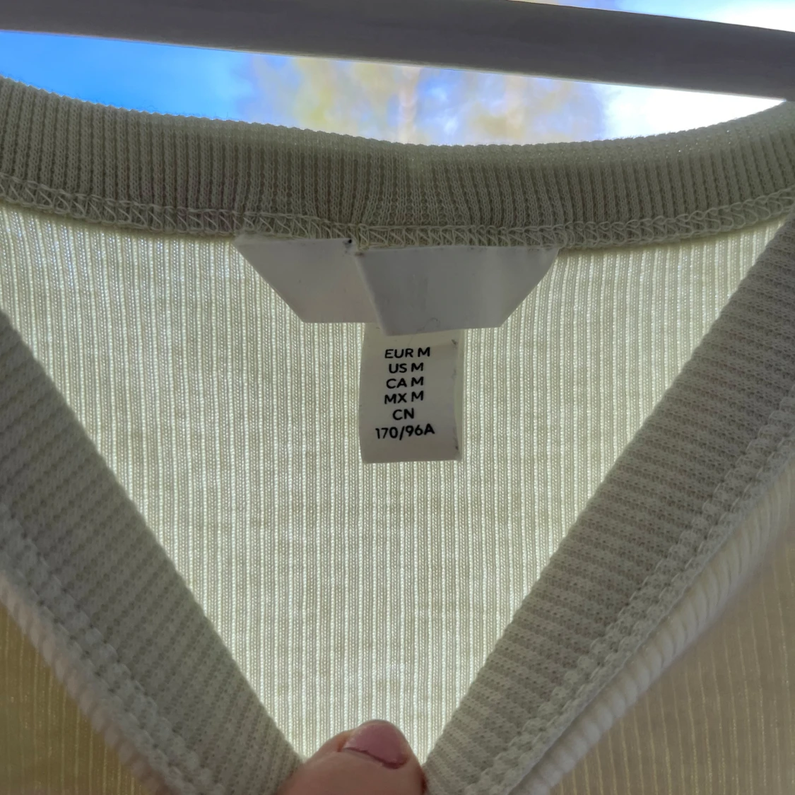 Ljusribbat linne - 1