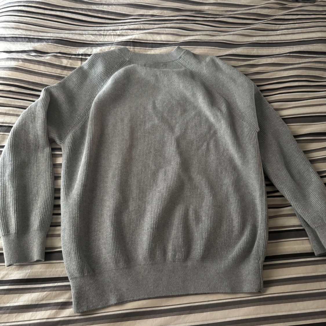 Grå stickad tröja från Zara - 1