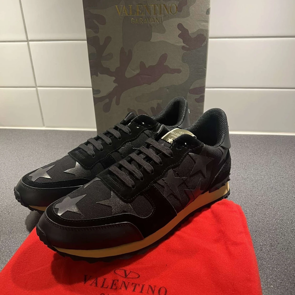 Valentino Rockrunner sneakers med stjärnmönster