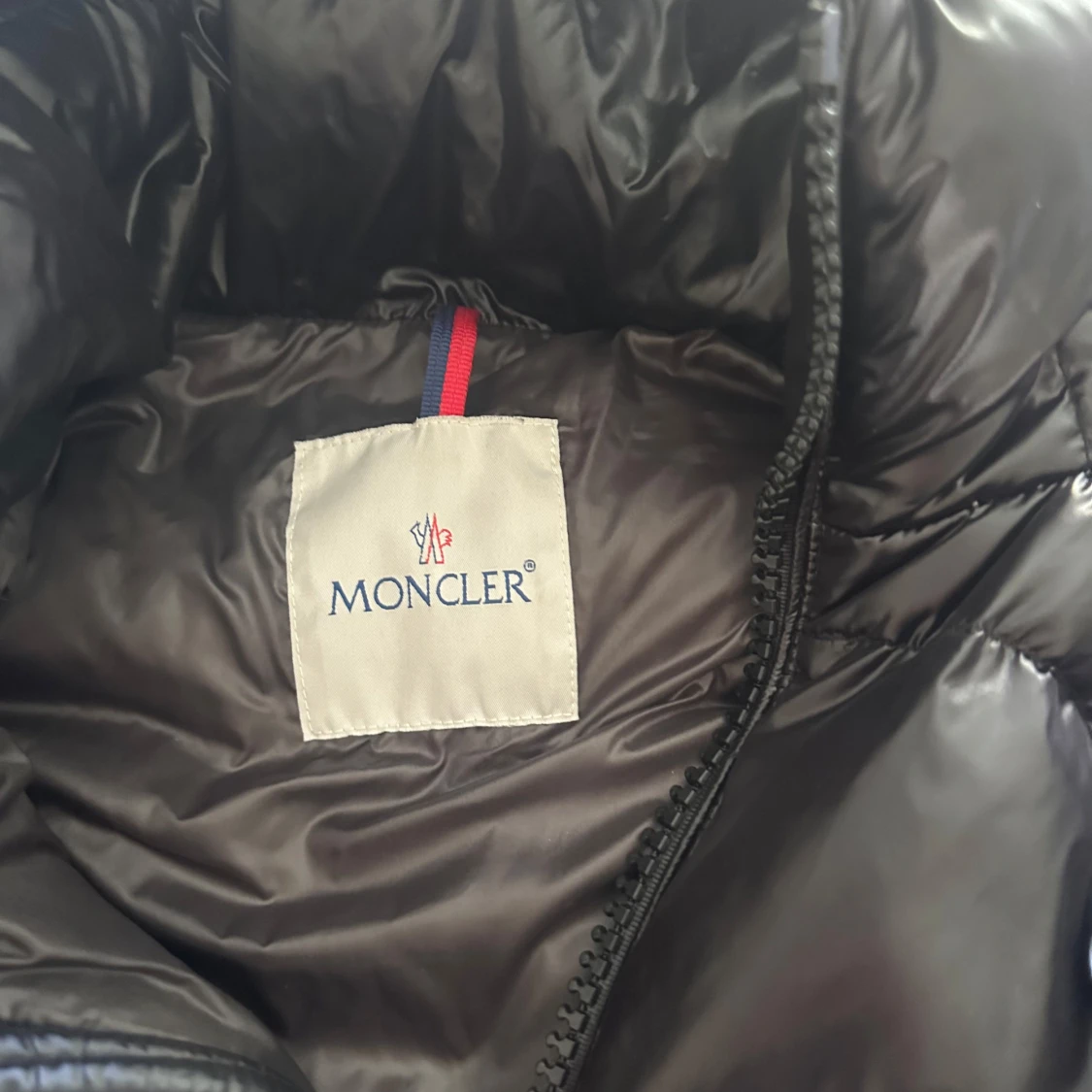 Svart pufferjacka från Moncler - 2