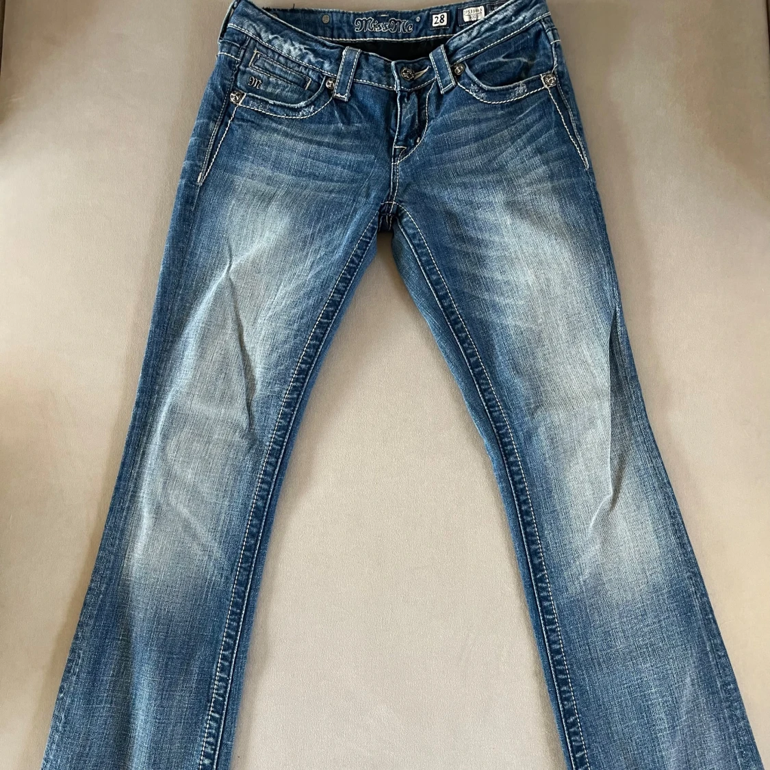 Blå bootcut jeans från Miss Me - 1