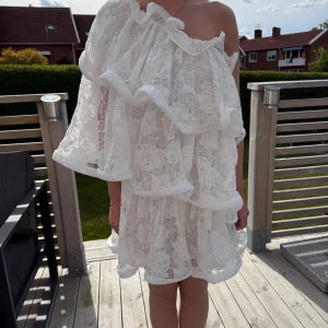 lojsan wallin klänning  - slutsåld 