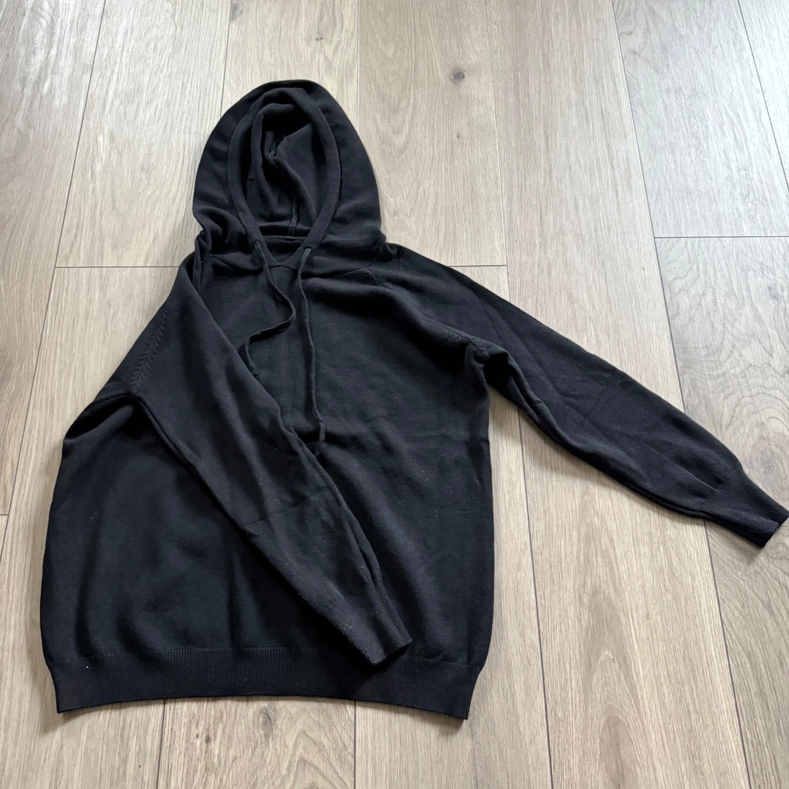 Svart stickad tröja 