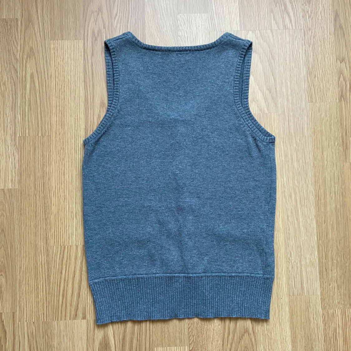 Grå stickad topp - 3