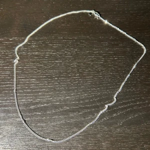 Silver Kedja - Cond: 10/10 Strlk: 55cm/1.8mm Material: Rostfritt stål