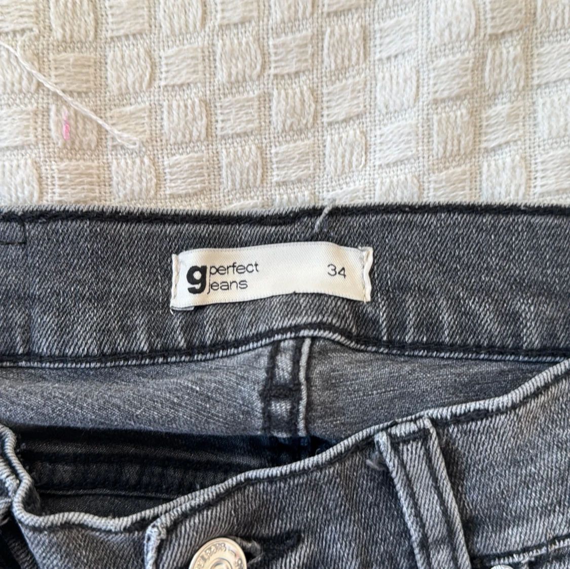 Svarta bootcut jeans från Gina tricot  - 2