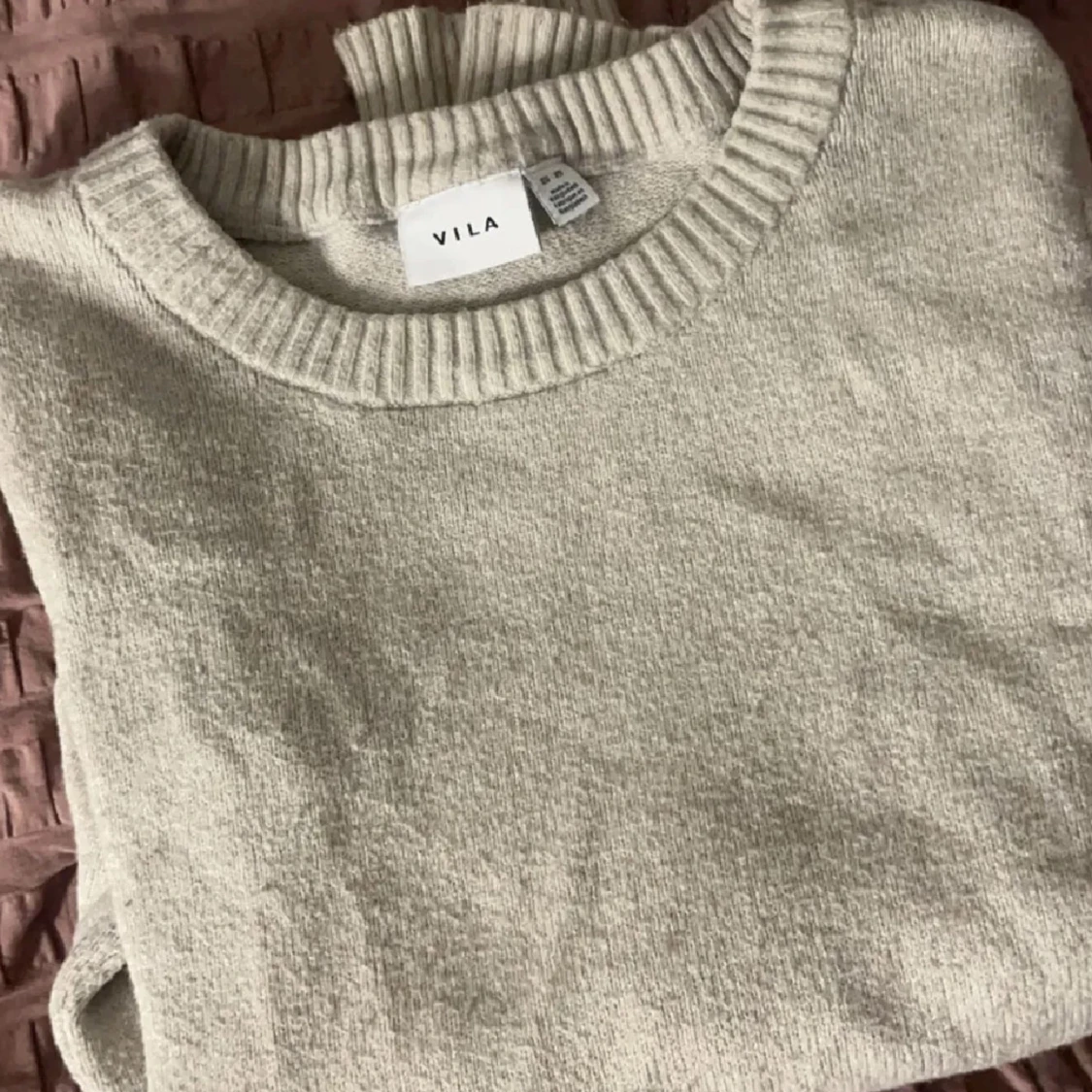 Beige stickad tröja från VILA