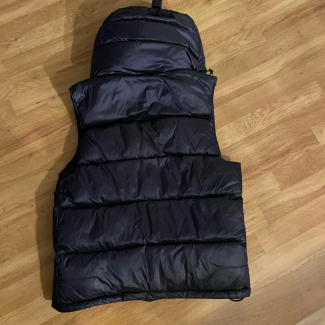 Mörkblå dunväst från Burberry - 1