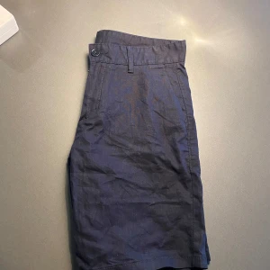 Linneshorts  - Säljer nu dessa riktigt snygga linne shorts från Cubus i st s, bara höra av er vid frågor eller funderingar, pris kan diskuteras😝