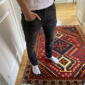 Diesel jeans - Säljer ett par riktigt feta jeans från Diesel, skriv om du har några frågor eller funderingar!!!