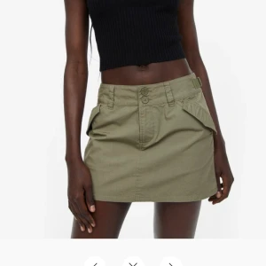 Kjol - Säljer en jättefin kjol som aldrig är använd💕