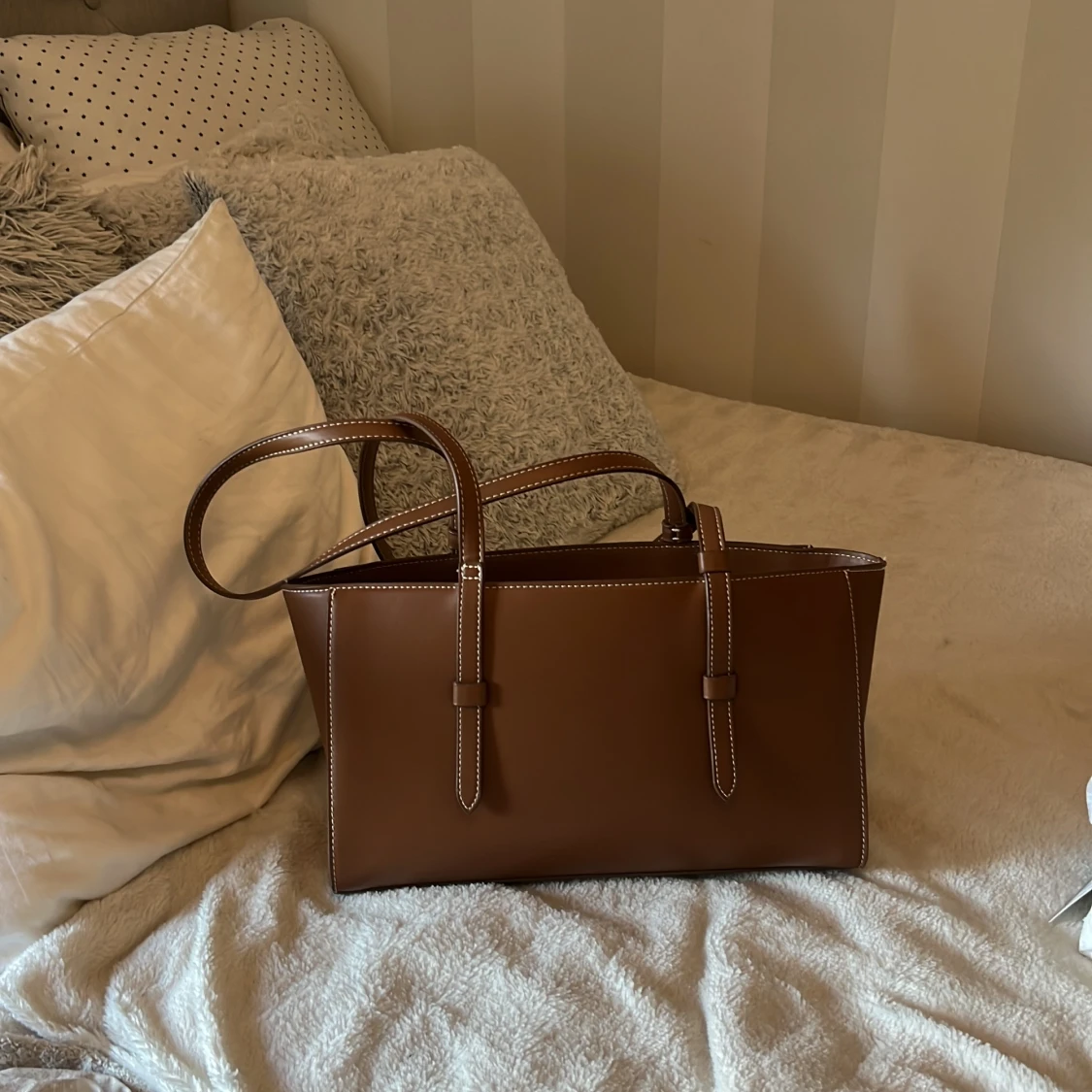 Brun axelväska i skinn - 1