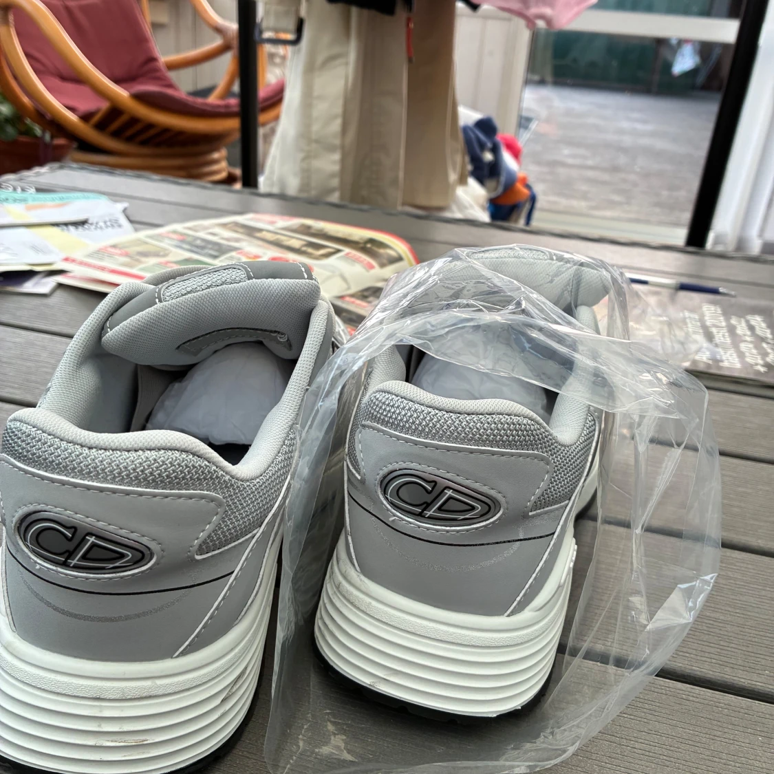 Grå Dior sneakers med reflekterande detaljer - 4