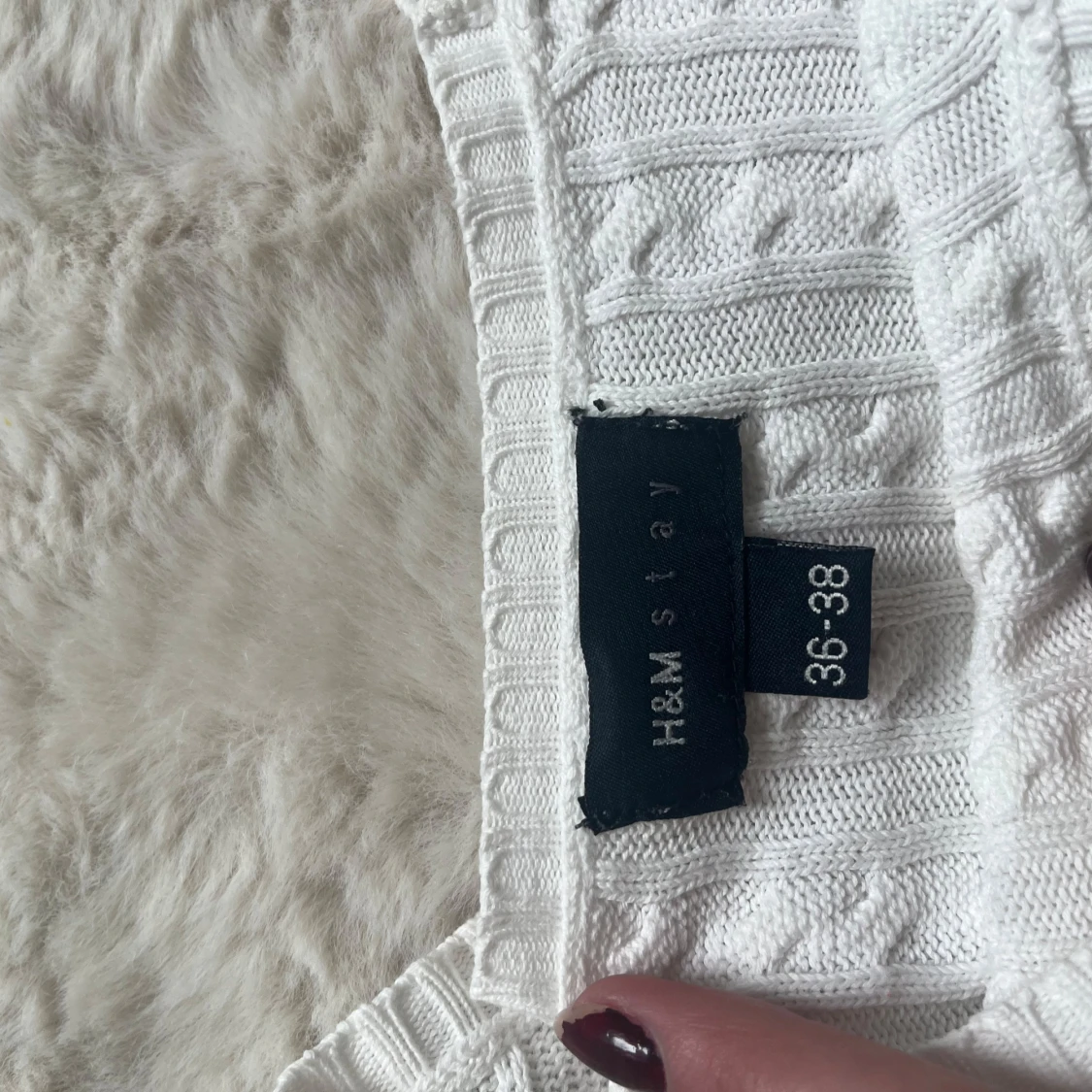 Vit kabelstickad tröja från H&M - 3