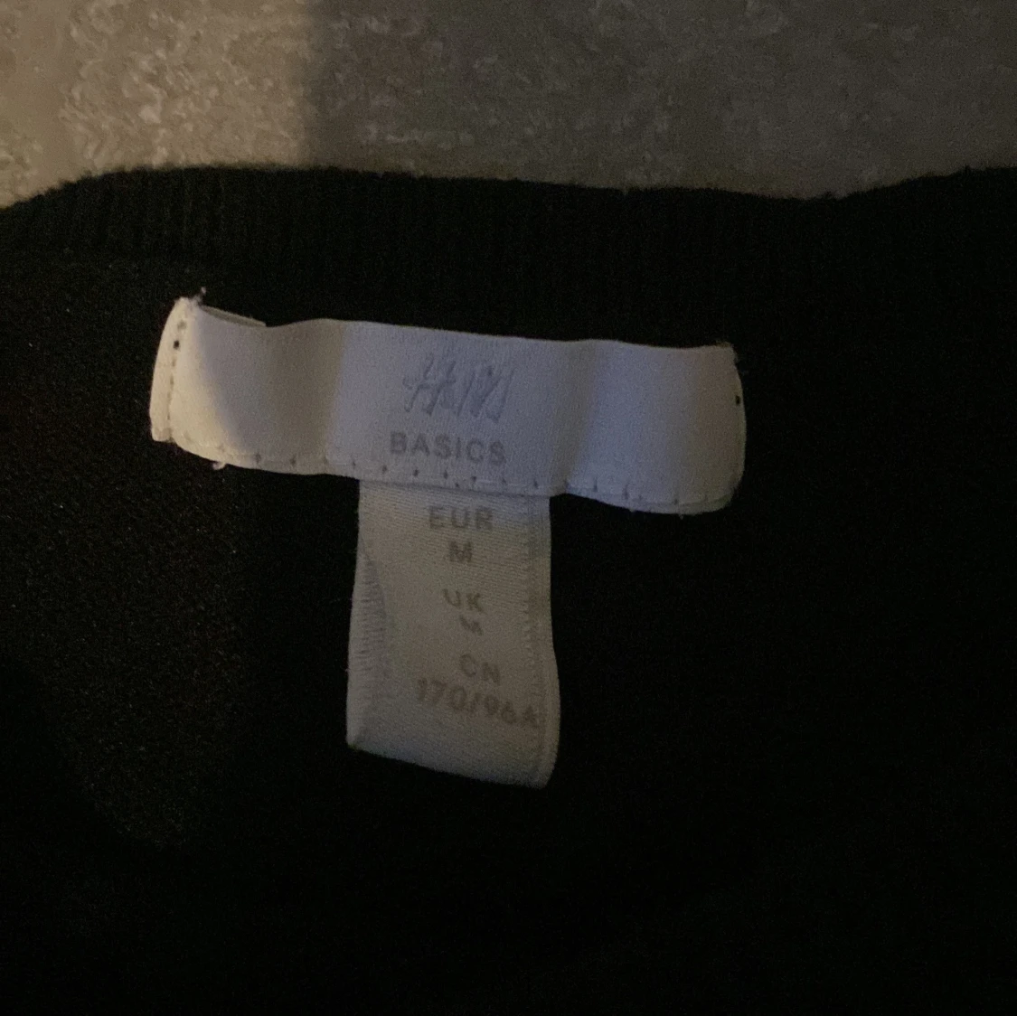 Svart stickad tröja från H&M - 1