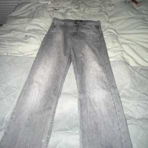 Gråa replay jeans  - Storlek-32/32 