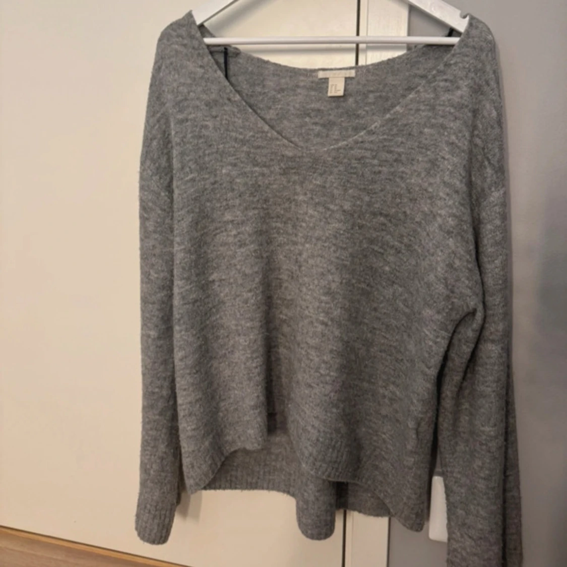 Grå stickad tröja från H&M