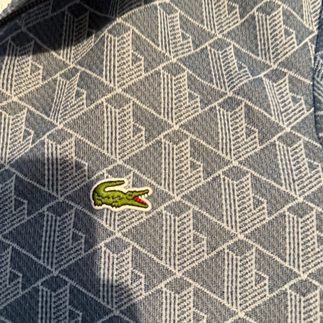 Blå mönstrad track jacket från Lacoste köpt för 2300 - 2
