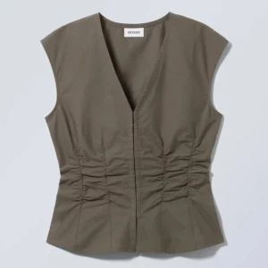 Figursydd topp - Stl 36/S, nästan aldrig använd💕färgen kaki