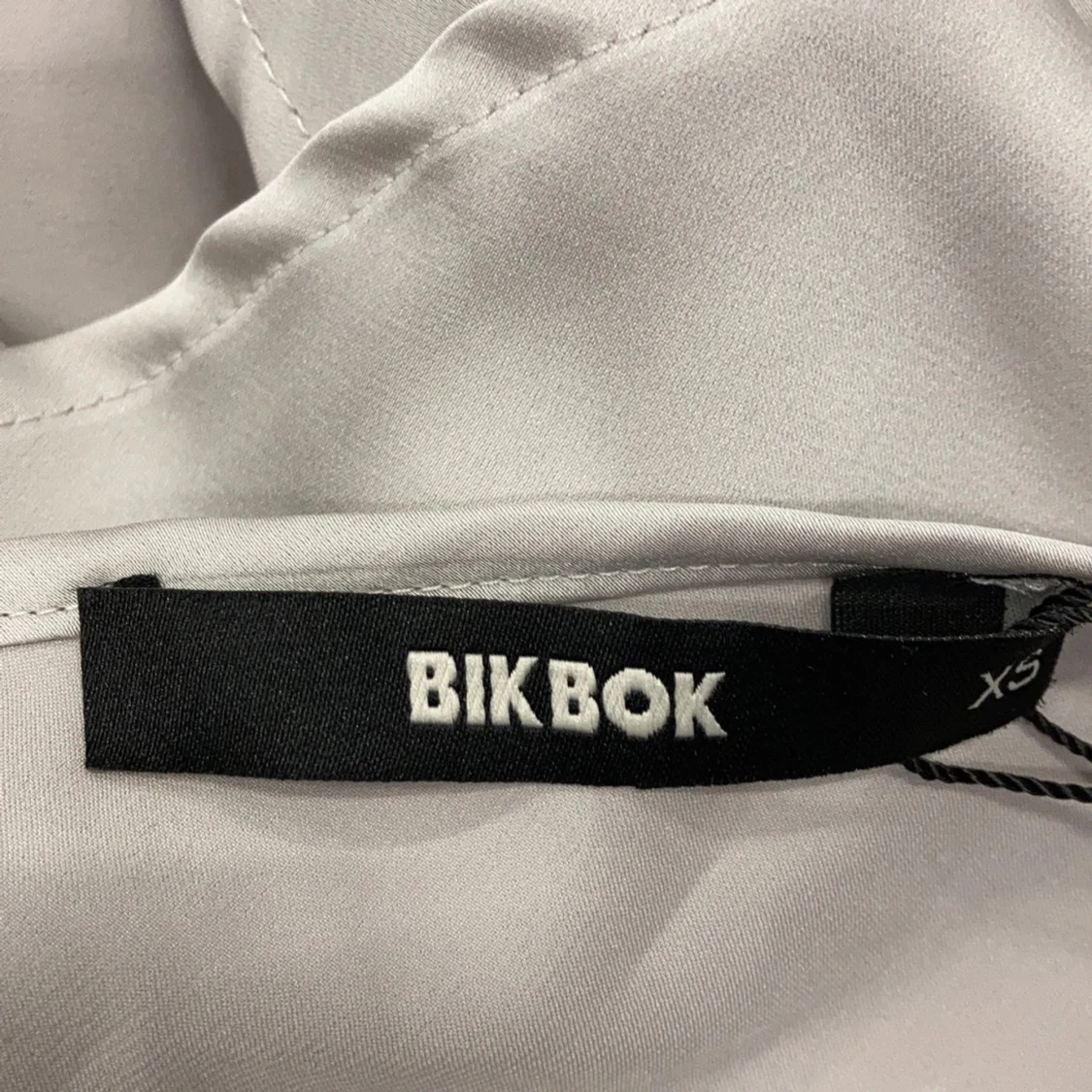 Vit linnetopp med spets från BikBok - 2