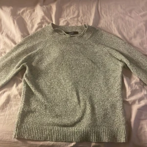 Grön stickad tröja från Vero Moda - Fin grön tröja från Vero Moda 🤍🌸
