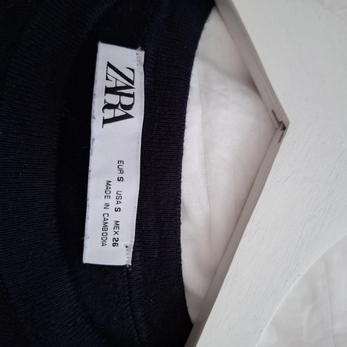 Marinblå randig tröja från Zara - 2