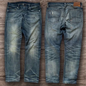Vintage Ralph Lauren jeans - Feta Ralph Lauren jeans med galen tvätt och feta slitningar