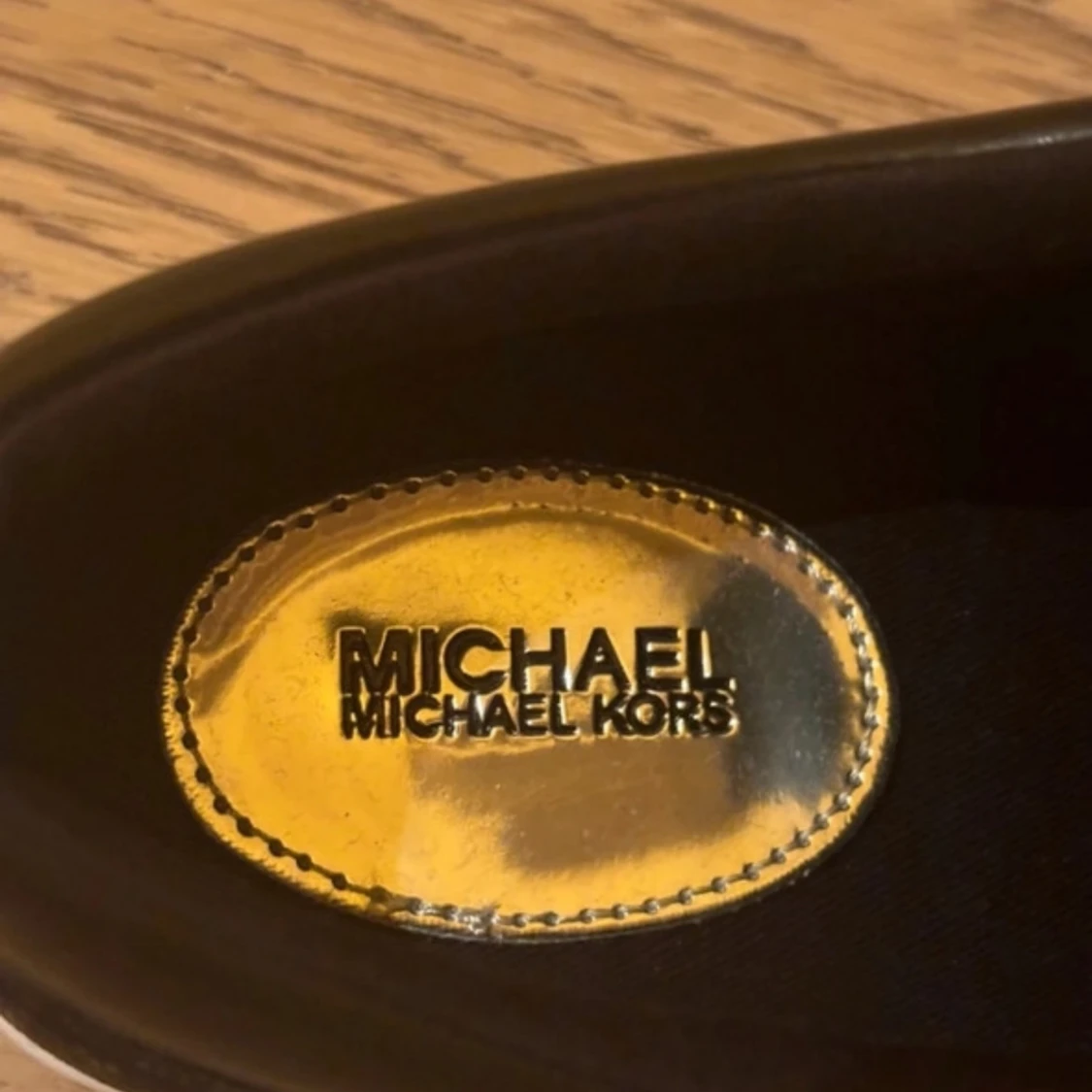 Svarta sneakers från Michael Kors - 2