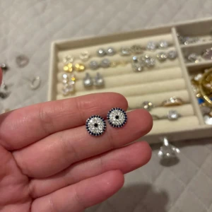 Örhängen  - Helt bya