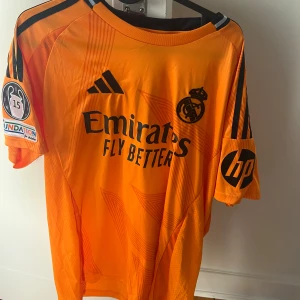 Real Madrid fotbollströja, player edition  - Äkta från Addidas. Storlek M