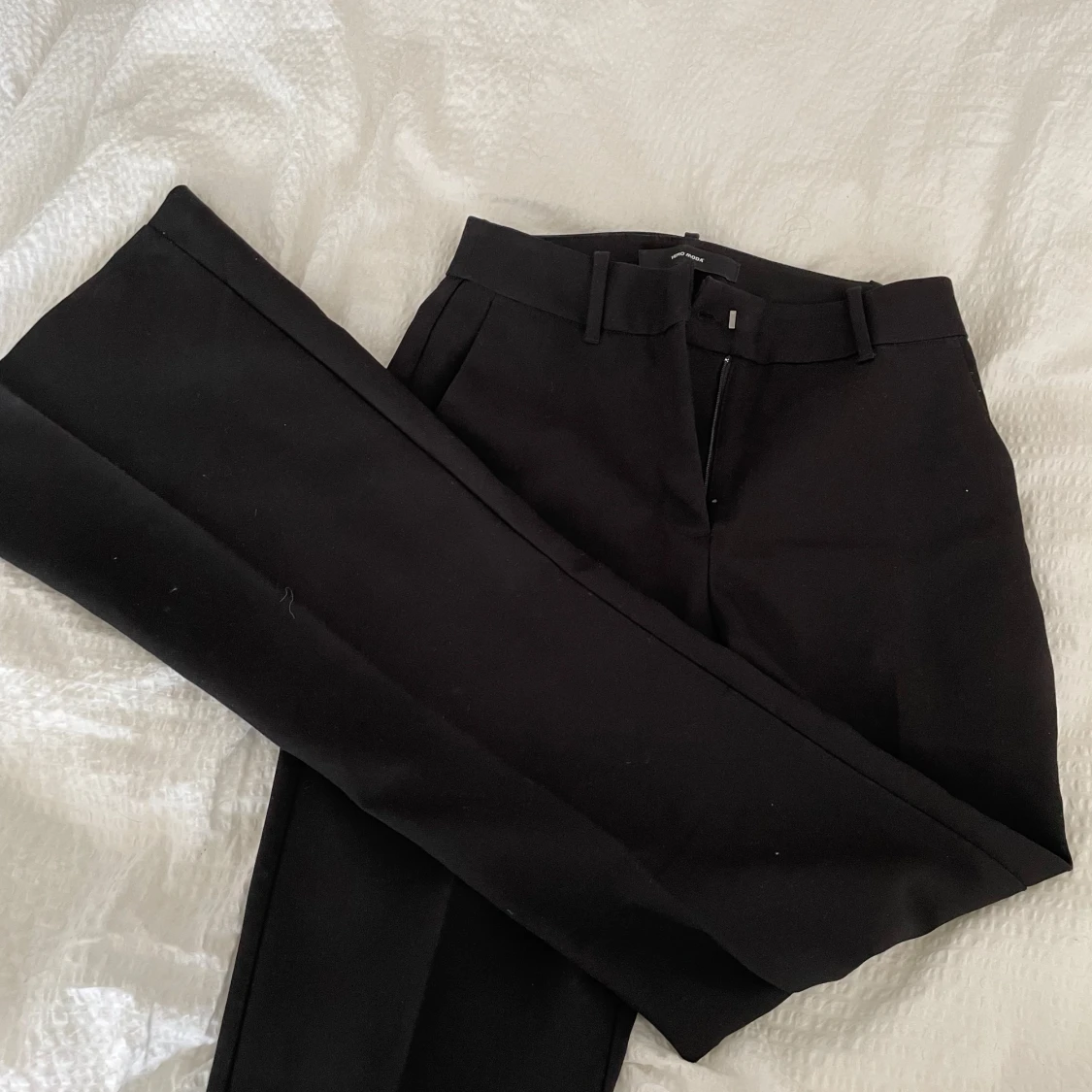 Svarta kostymbyxor från Vero Moda