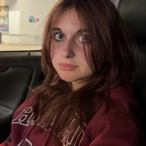 Harvard hoodie - Fin vinröd hoodie från hm! Stl S, jätte skön och fin!